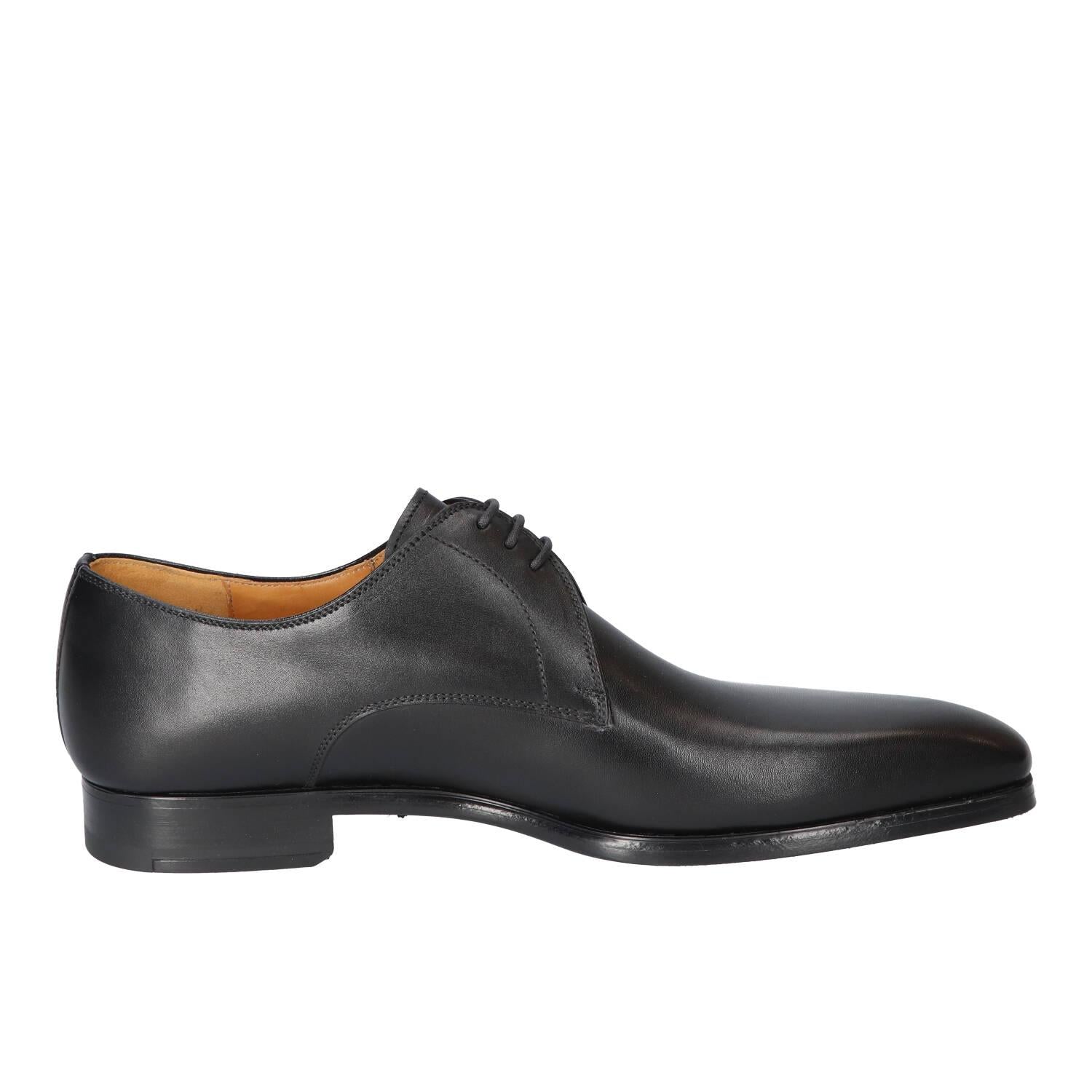 Veterschoenen, Zwart