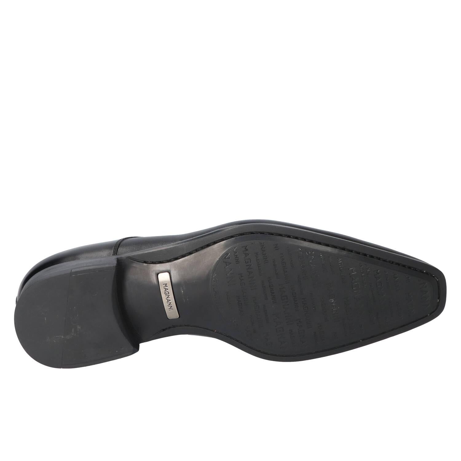 Veterschoenen, Zwart