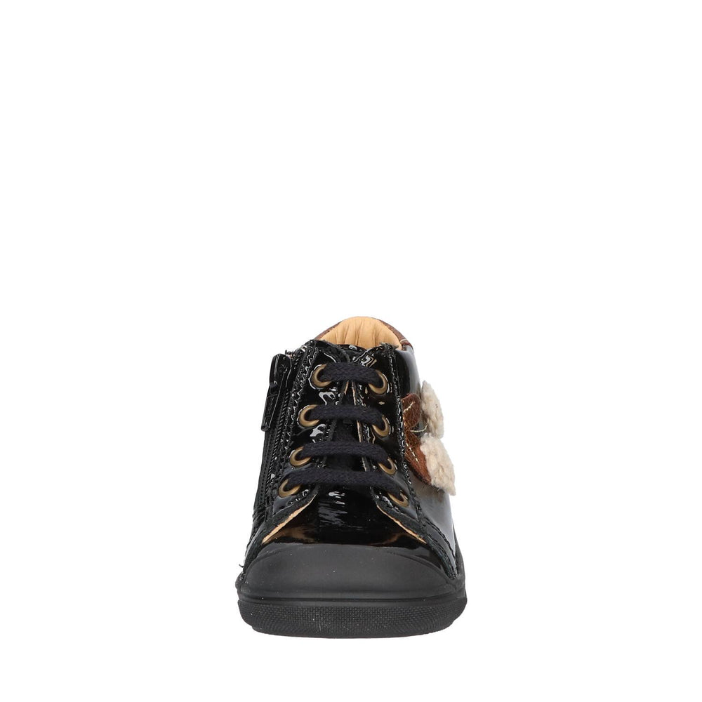 Veterschoenen, Zwart