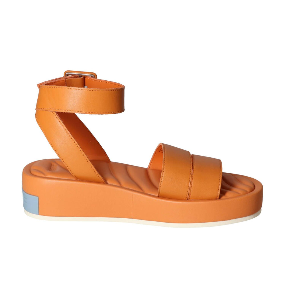 Sandalen, Oranje
