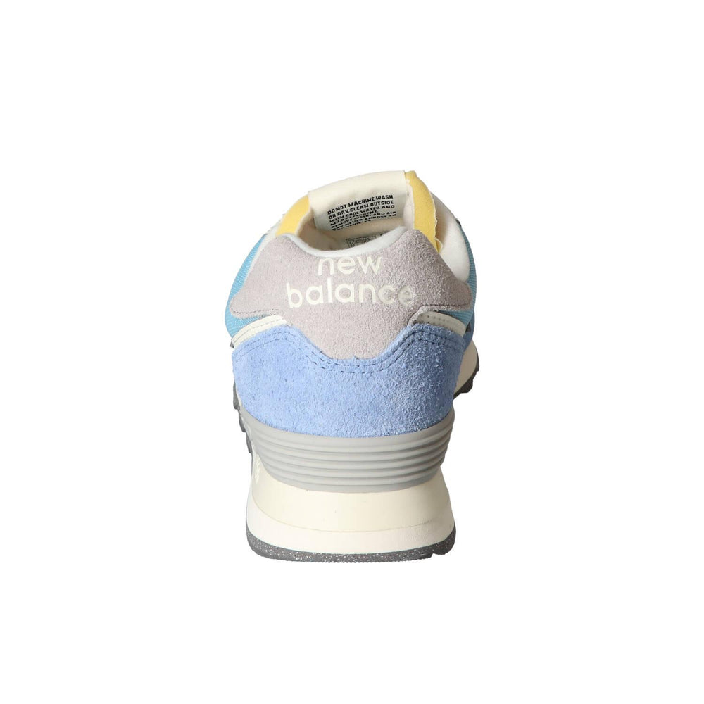 Baskets, bleu clair
