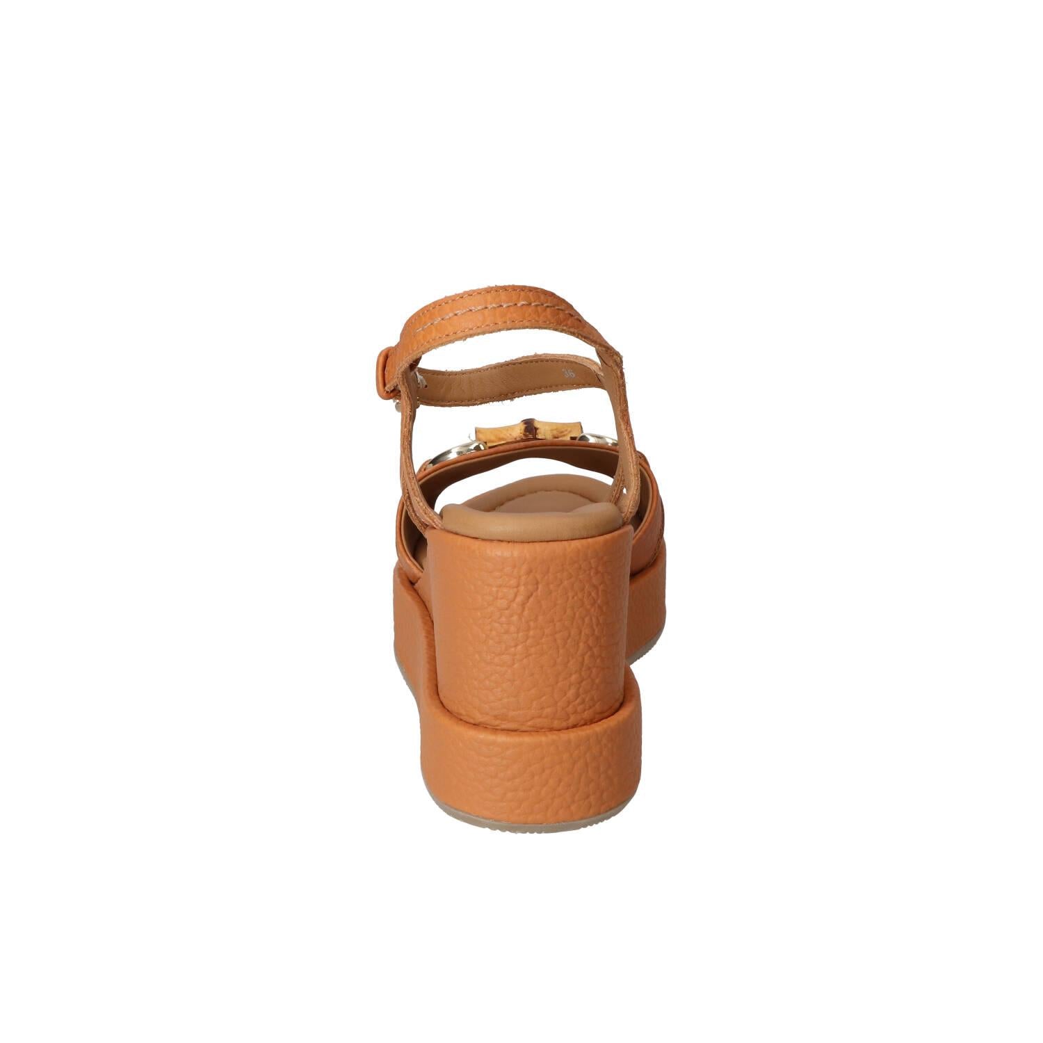 Sandales, Cognac
