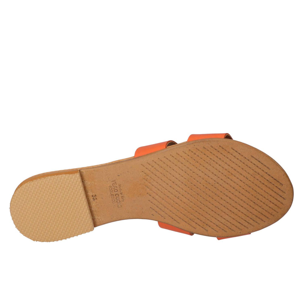 Mules, Orange