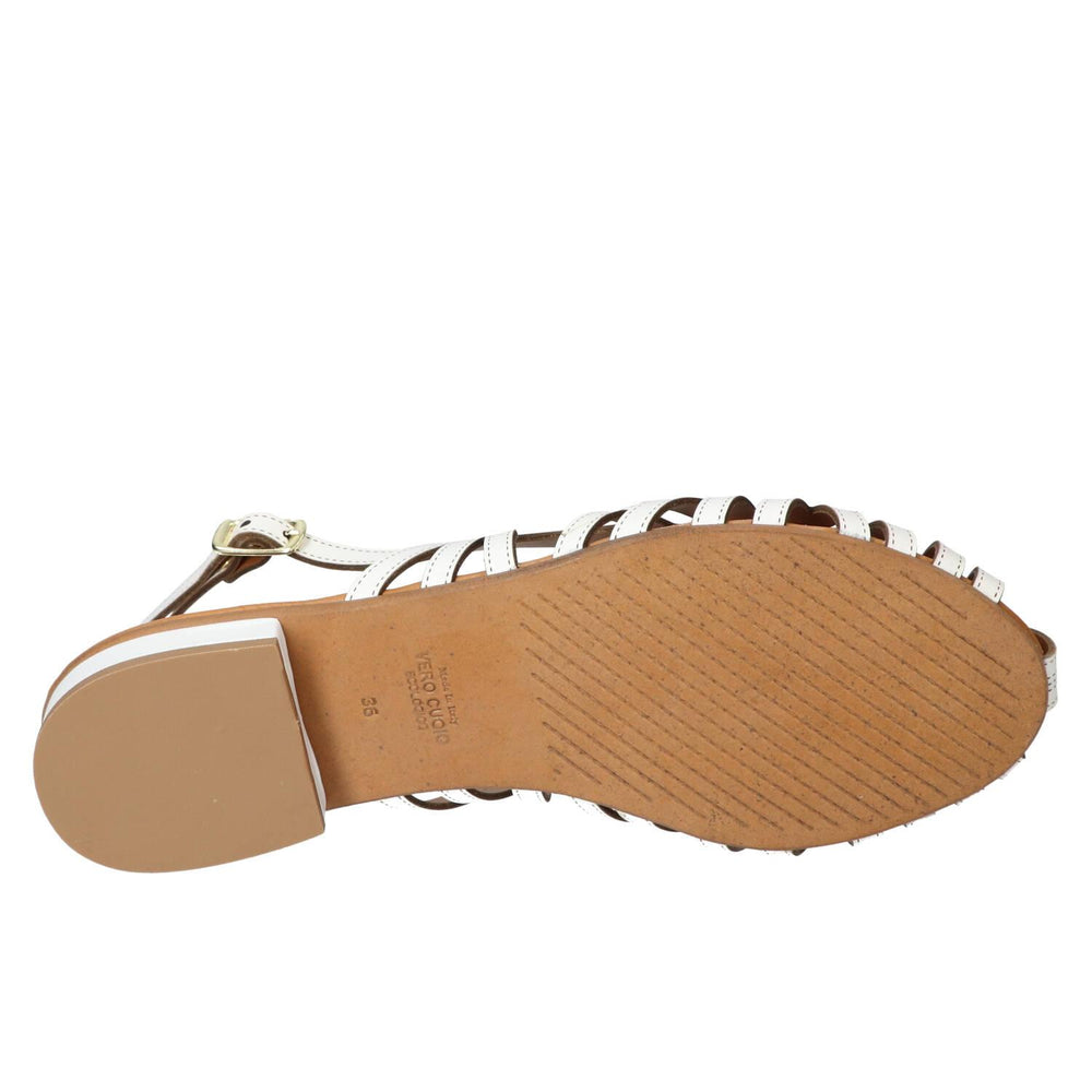 Sandalen, Wit