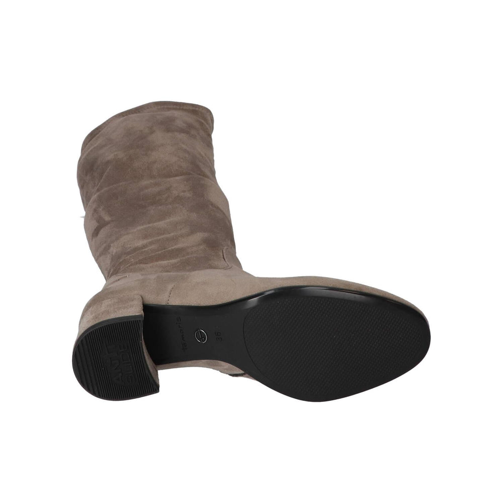 Bottes, Gris