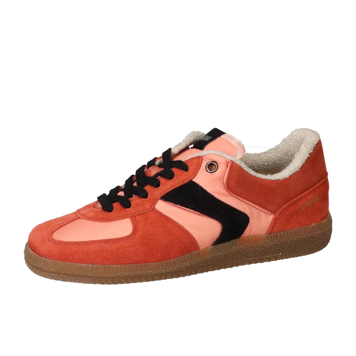 Baskets, orange