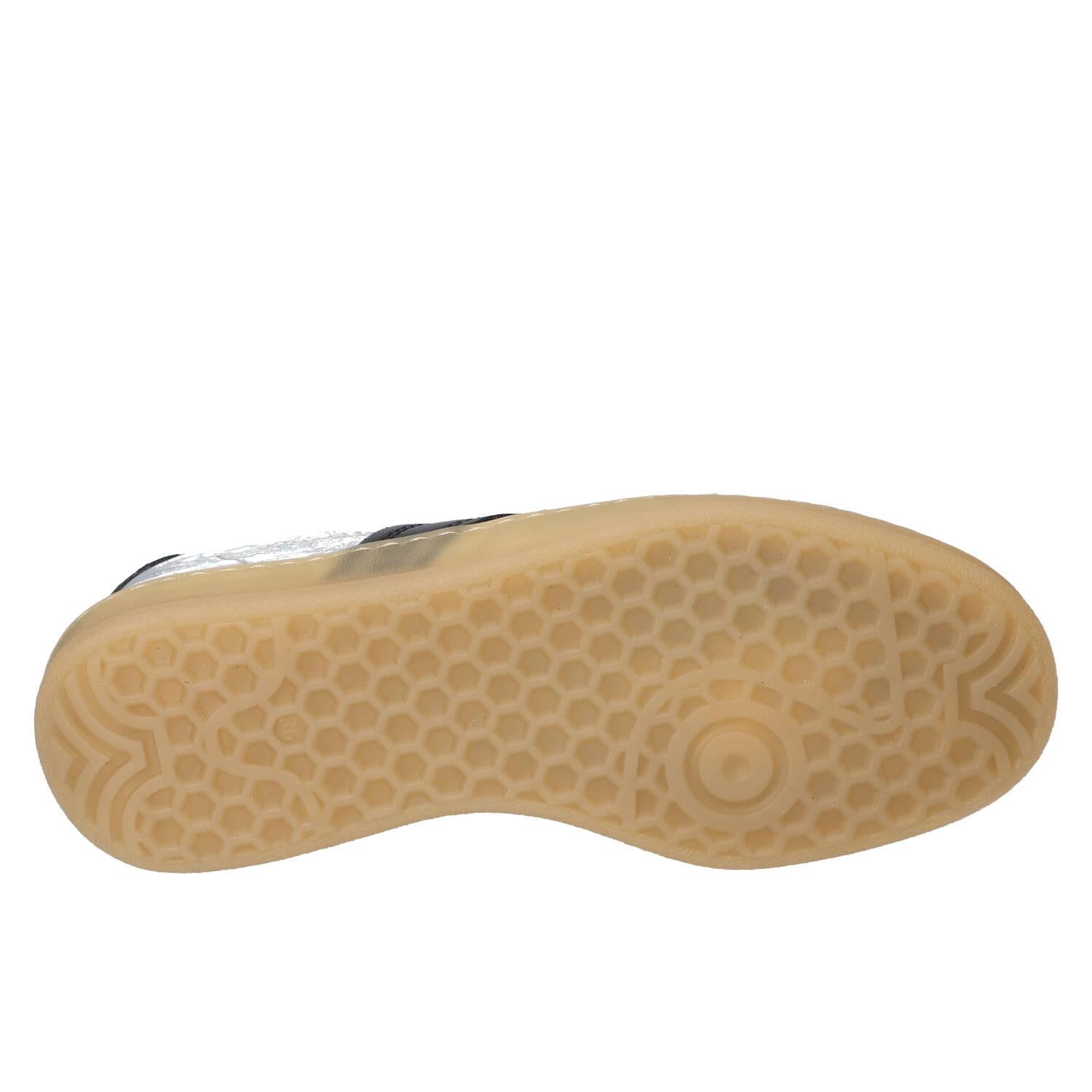 Baskets, argent