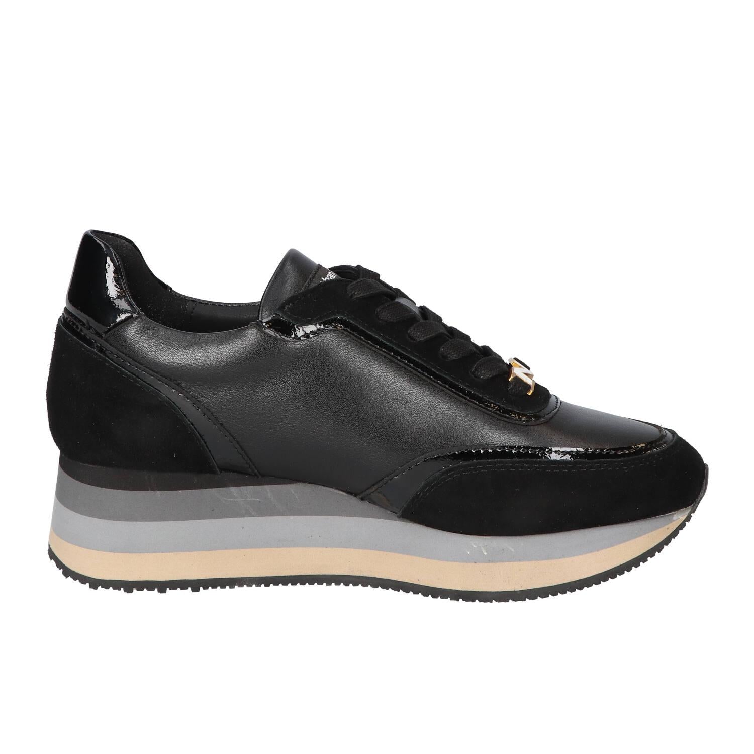 Baskets, noires