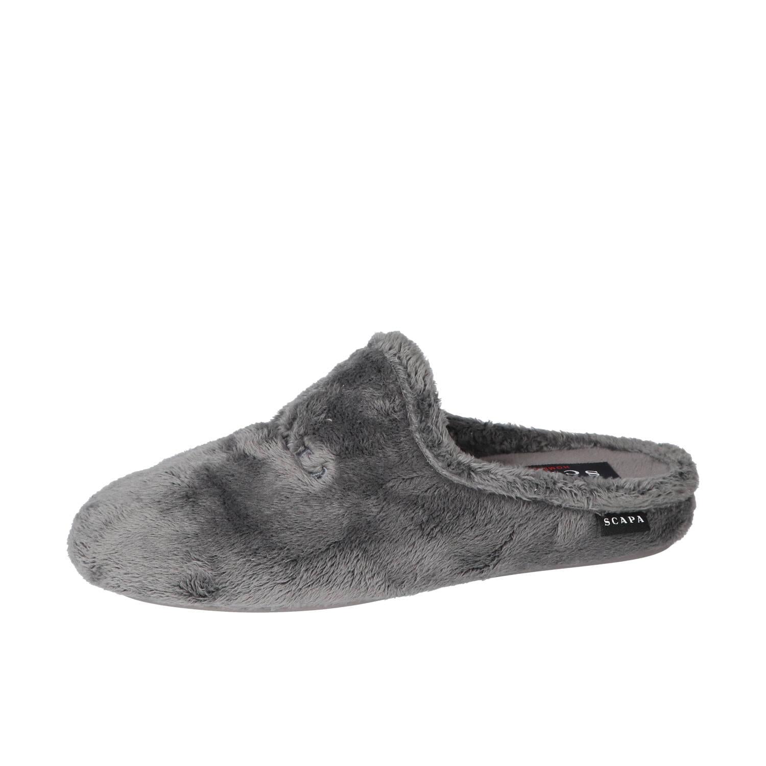 Chaussons, Gris