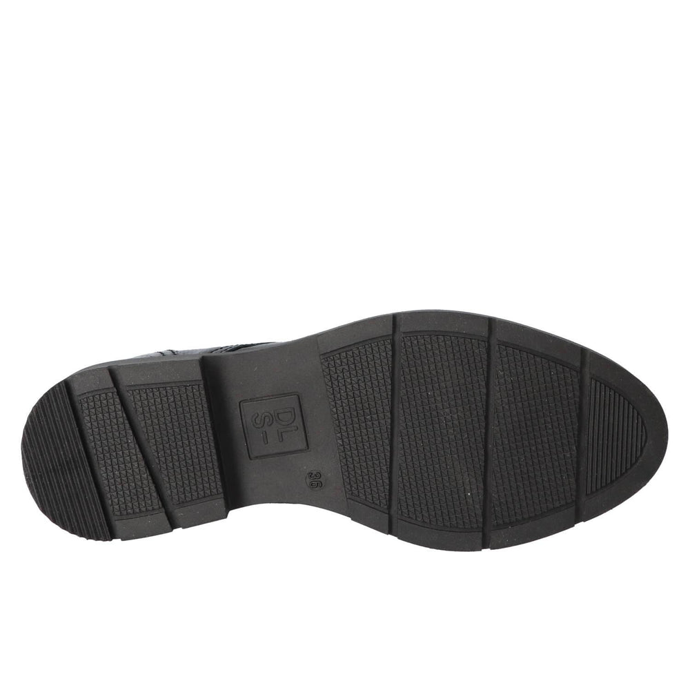 Veterschoenen, Zwart