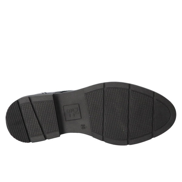 Veterschoenen, Zwart