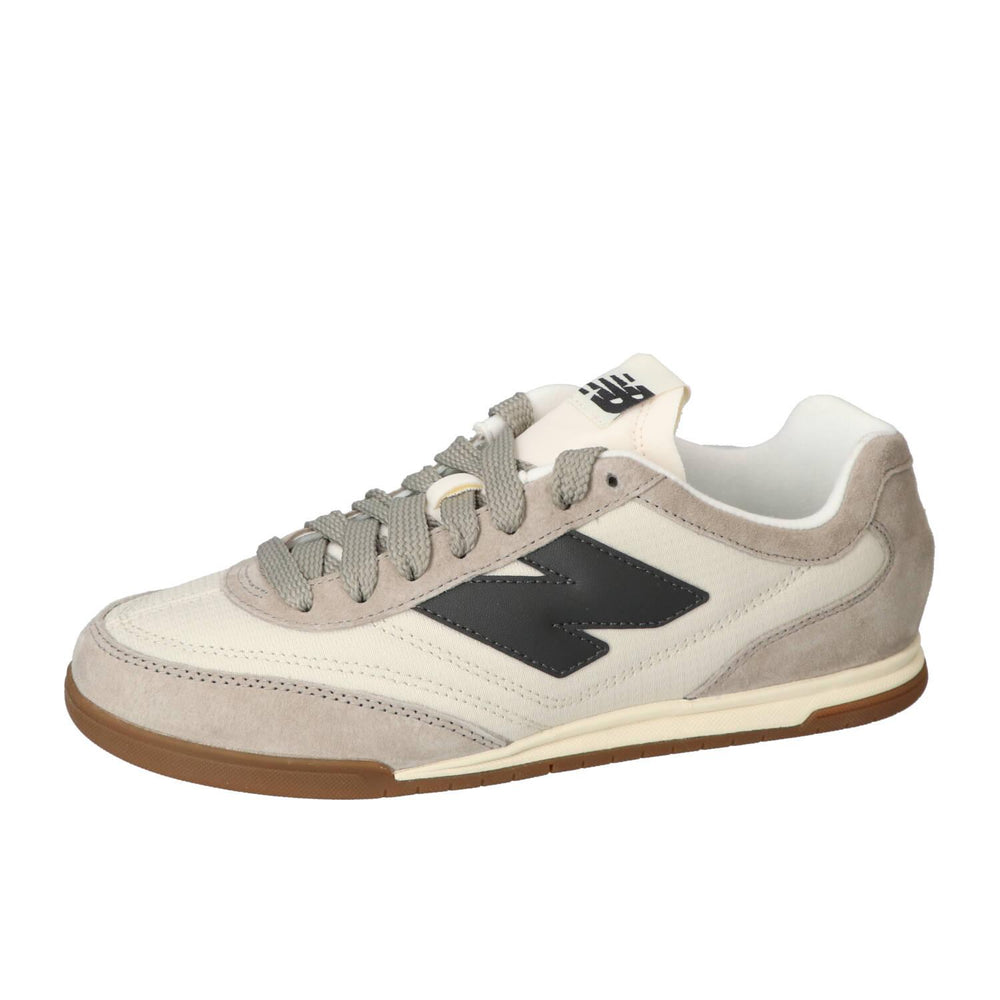 Baskets, taupe