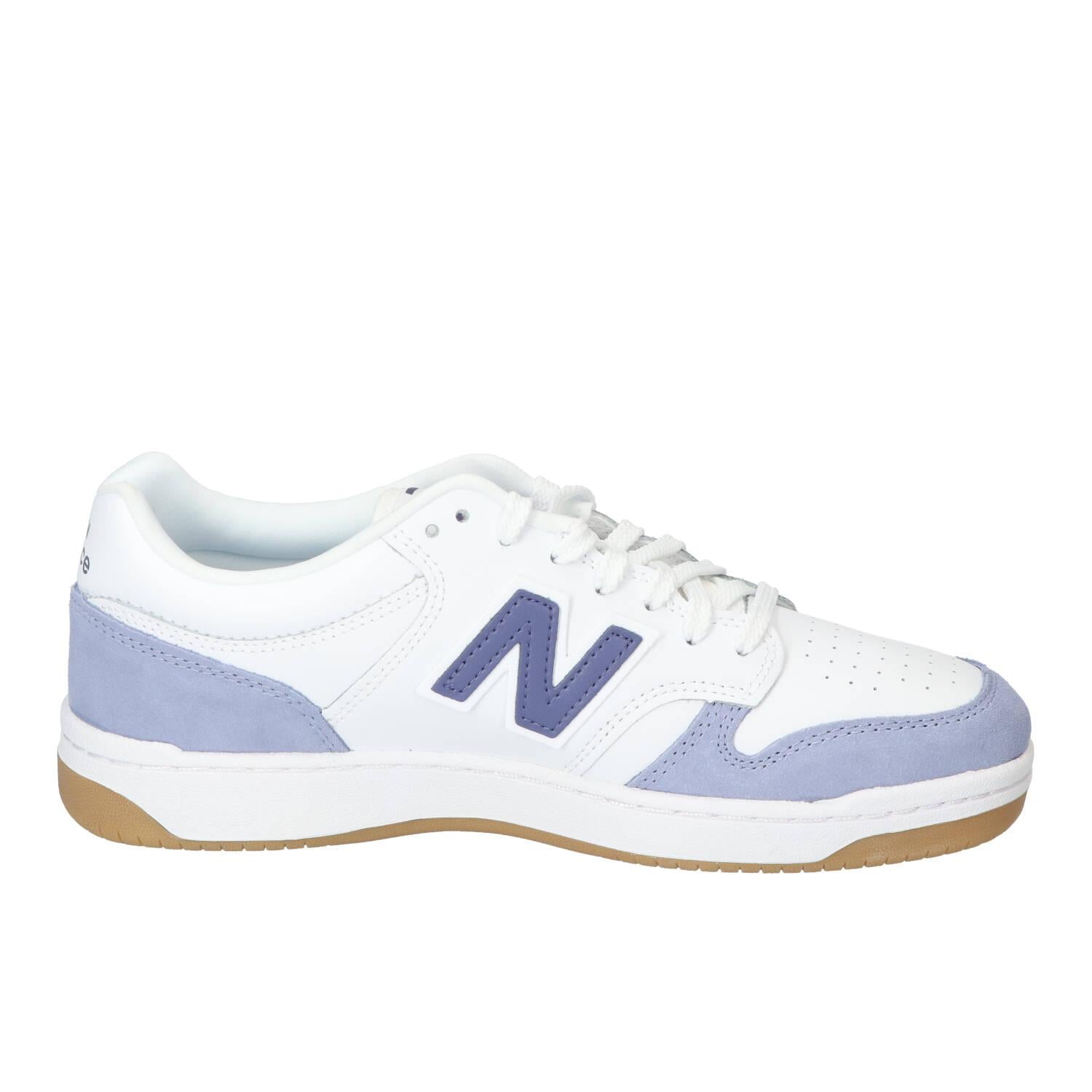 Baskets, bleu clair
