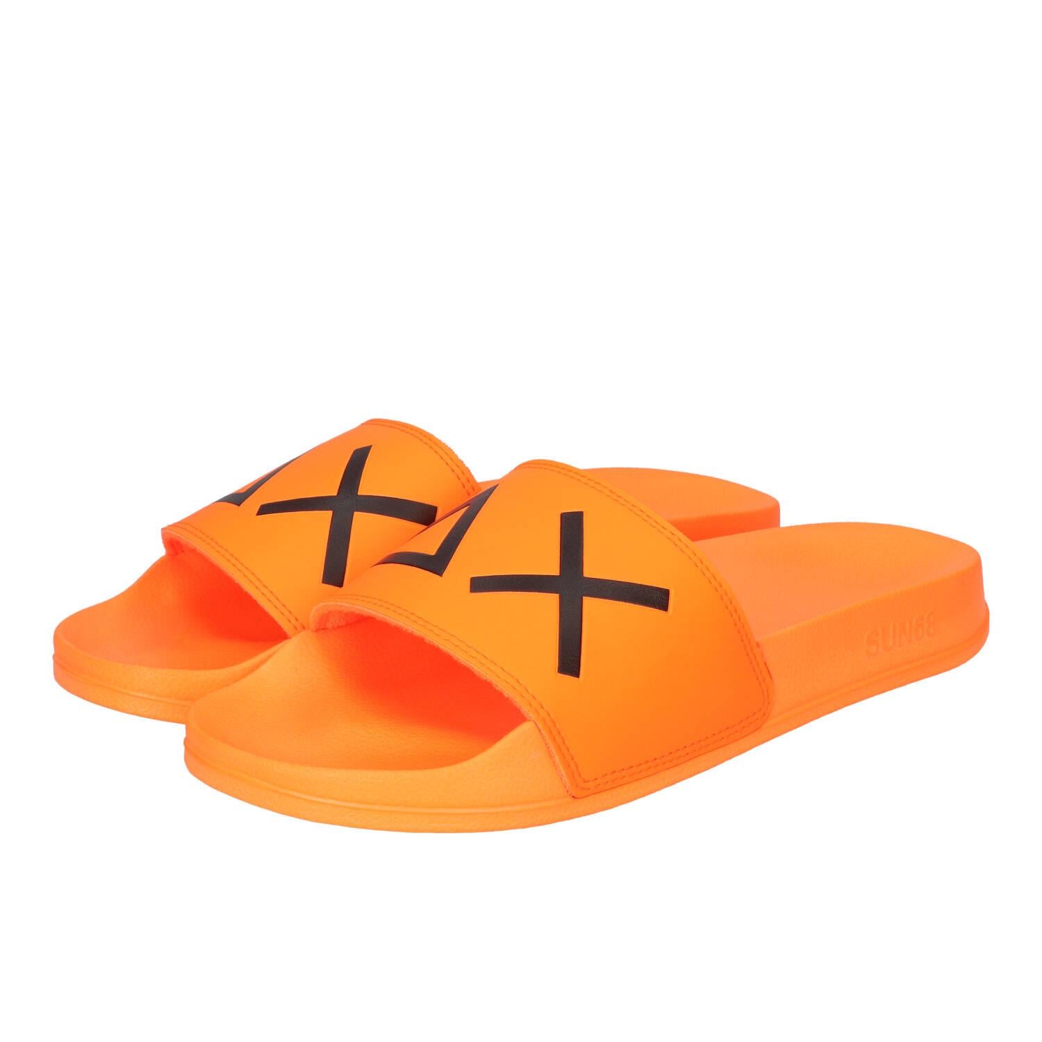 Chaussons, Orange