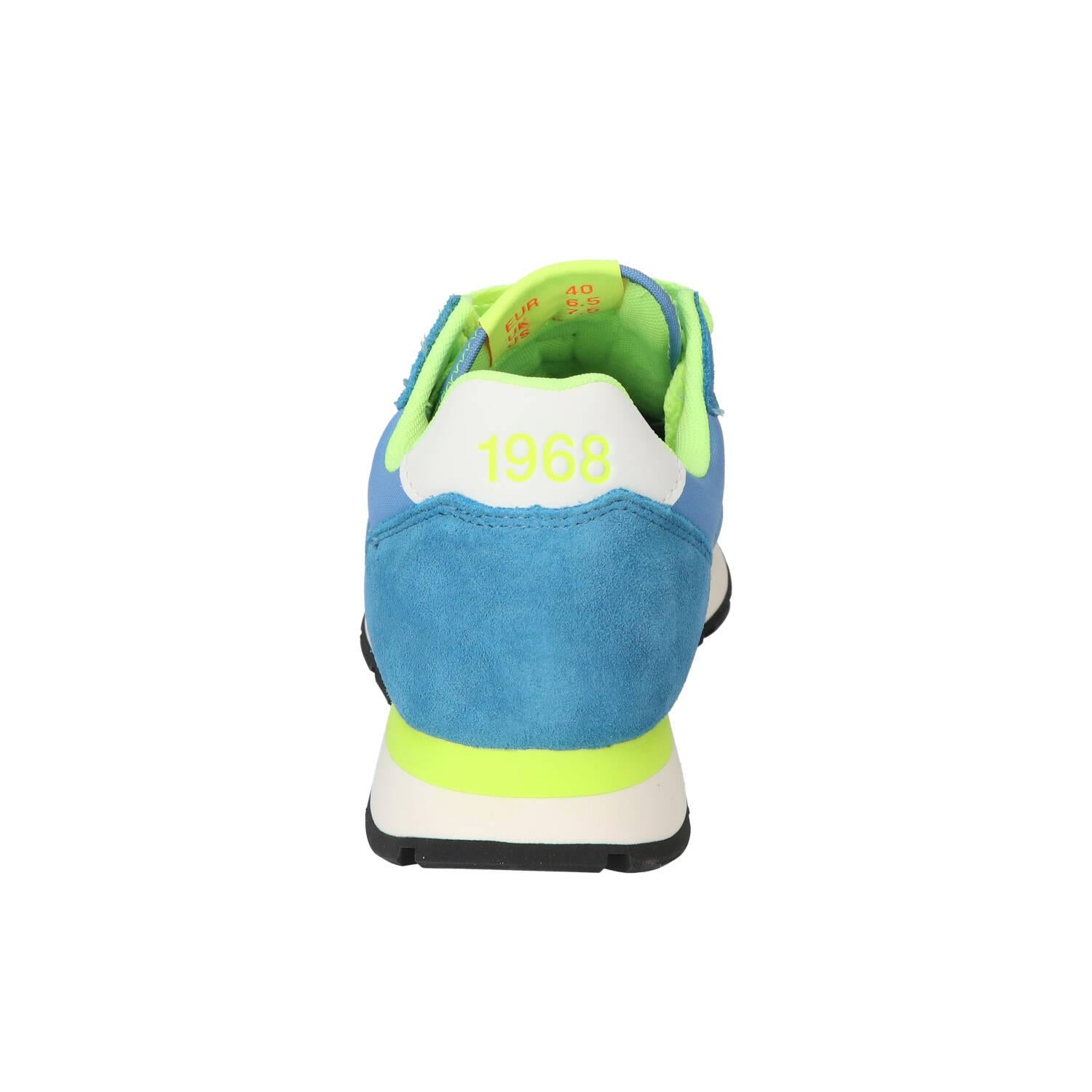 Baskets, bleu clair