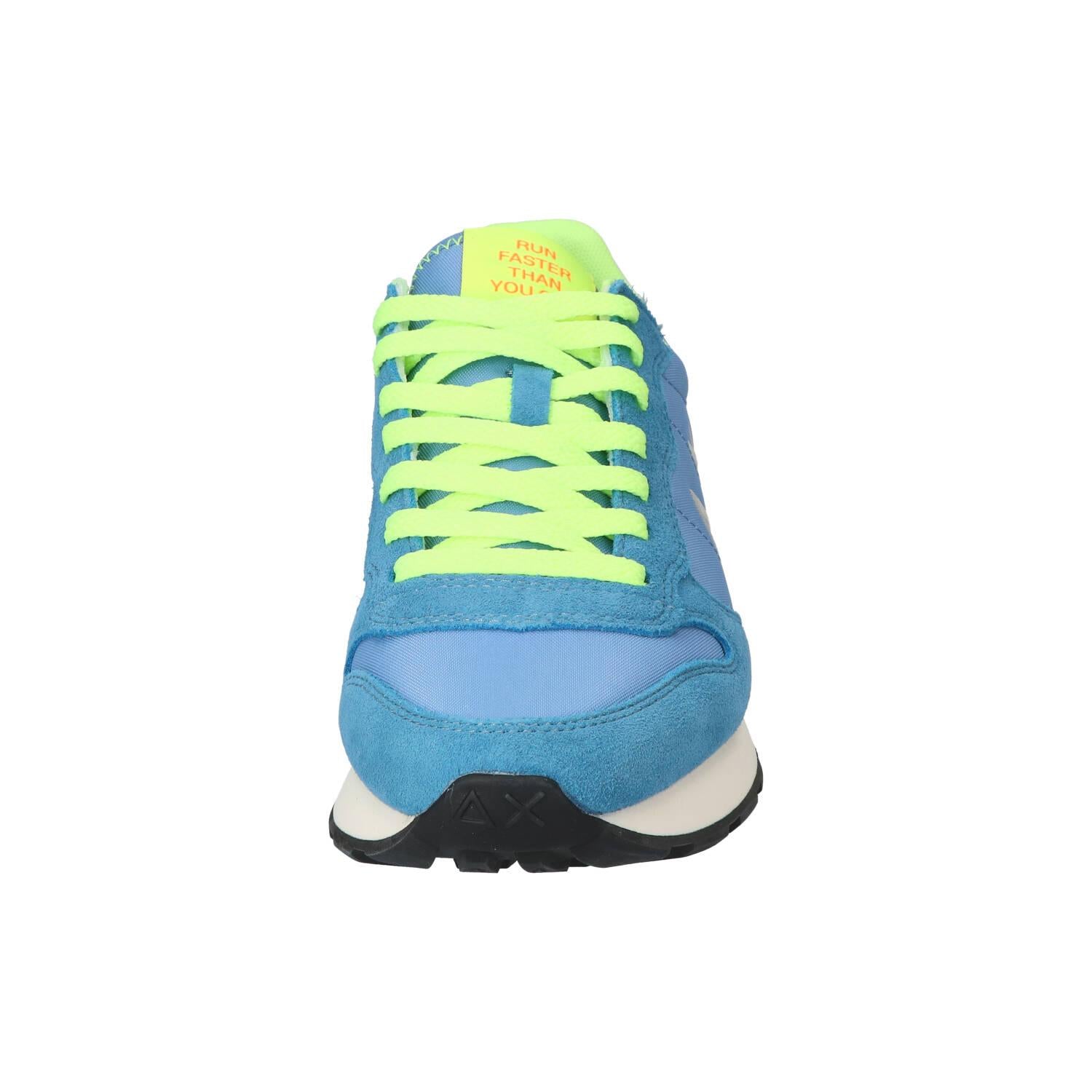Baskets, bleu clair