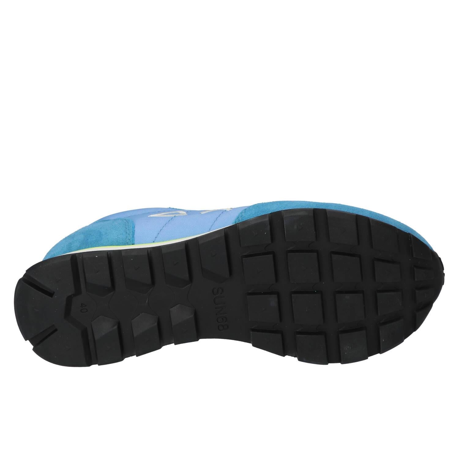 Baskets, bleu clair