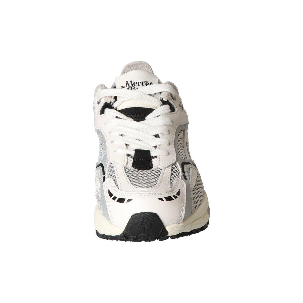 Sneakers, Zwart