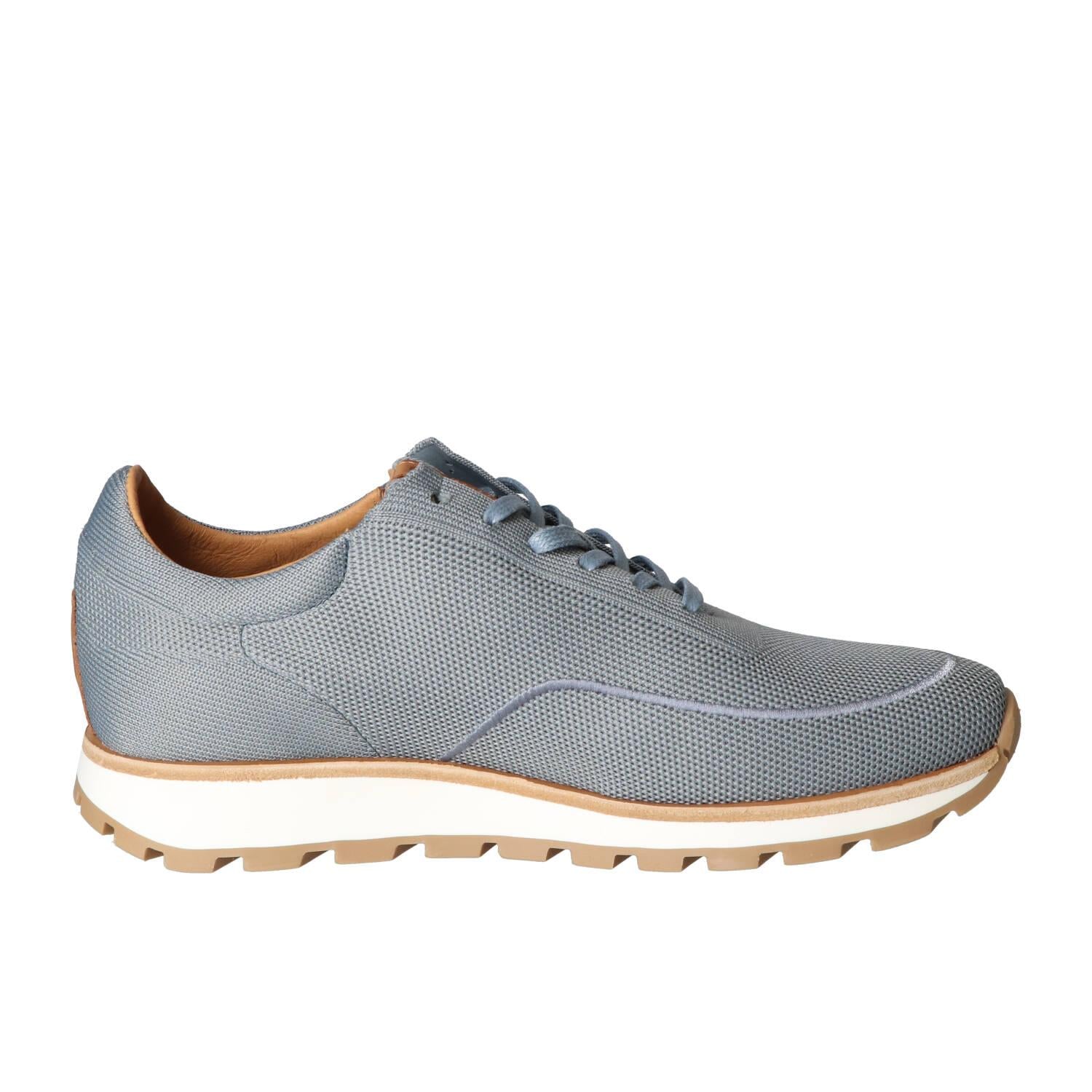 Baskets, bleu clair