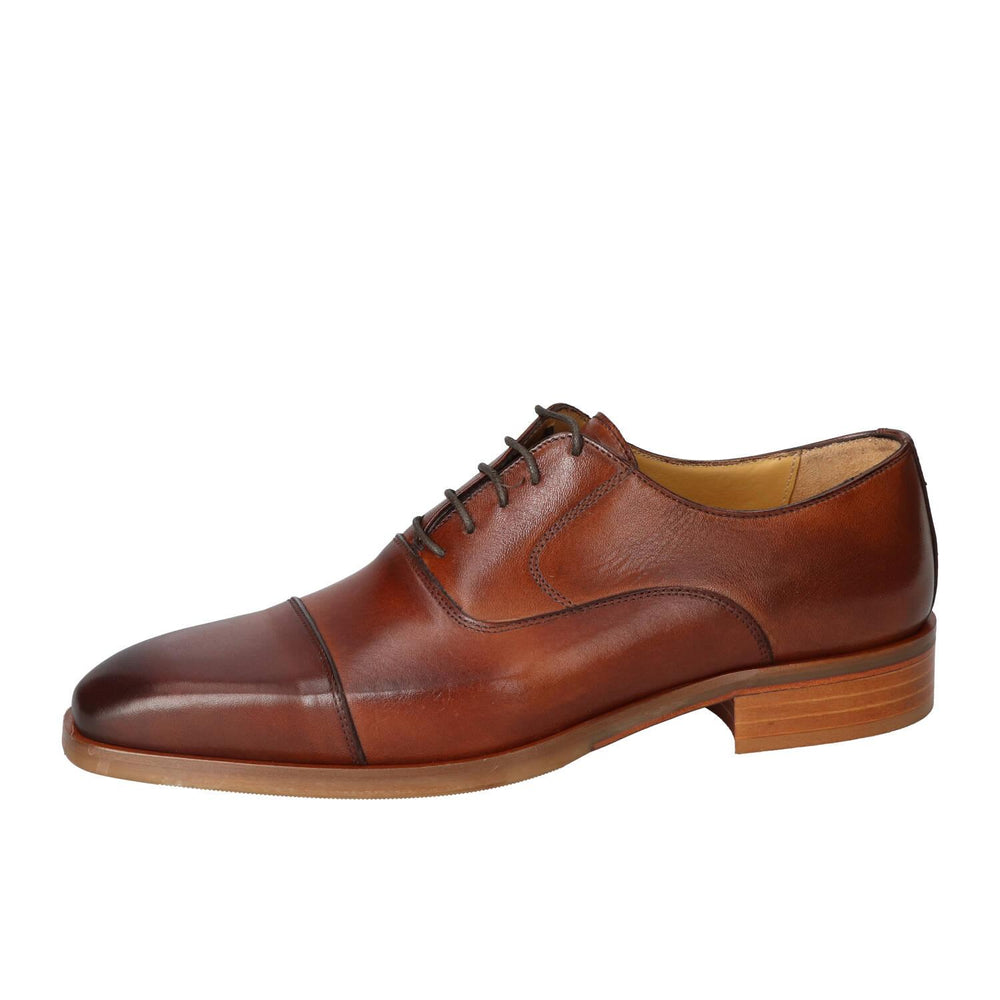 Chaussures à lacets, Cognac