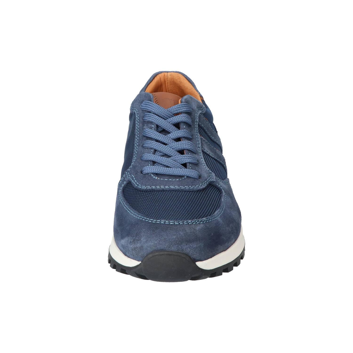 Baskets, bleu clair