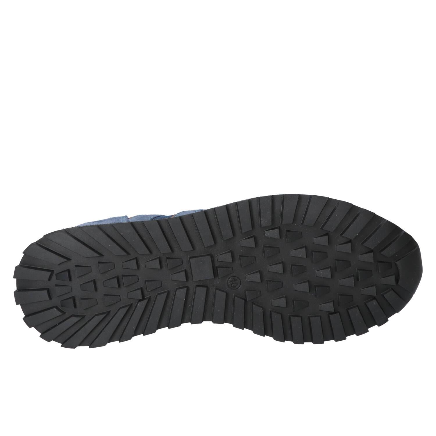Baskets, bleu clair