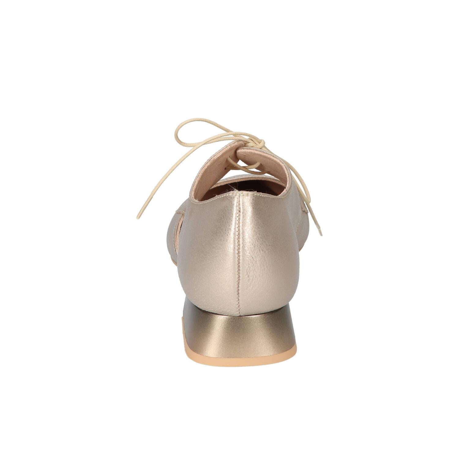 Veterschoenen, Goud