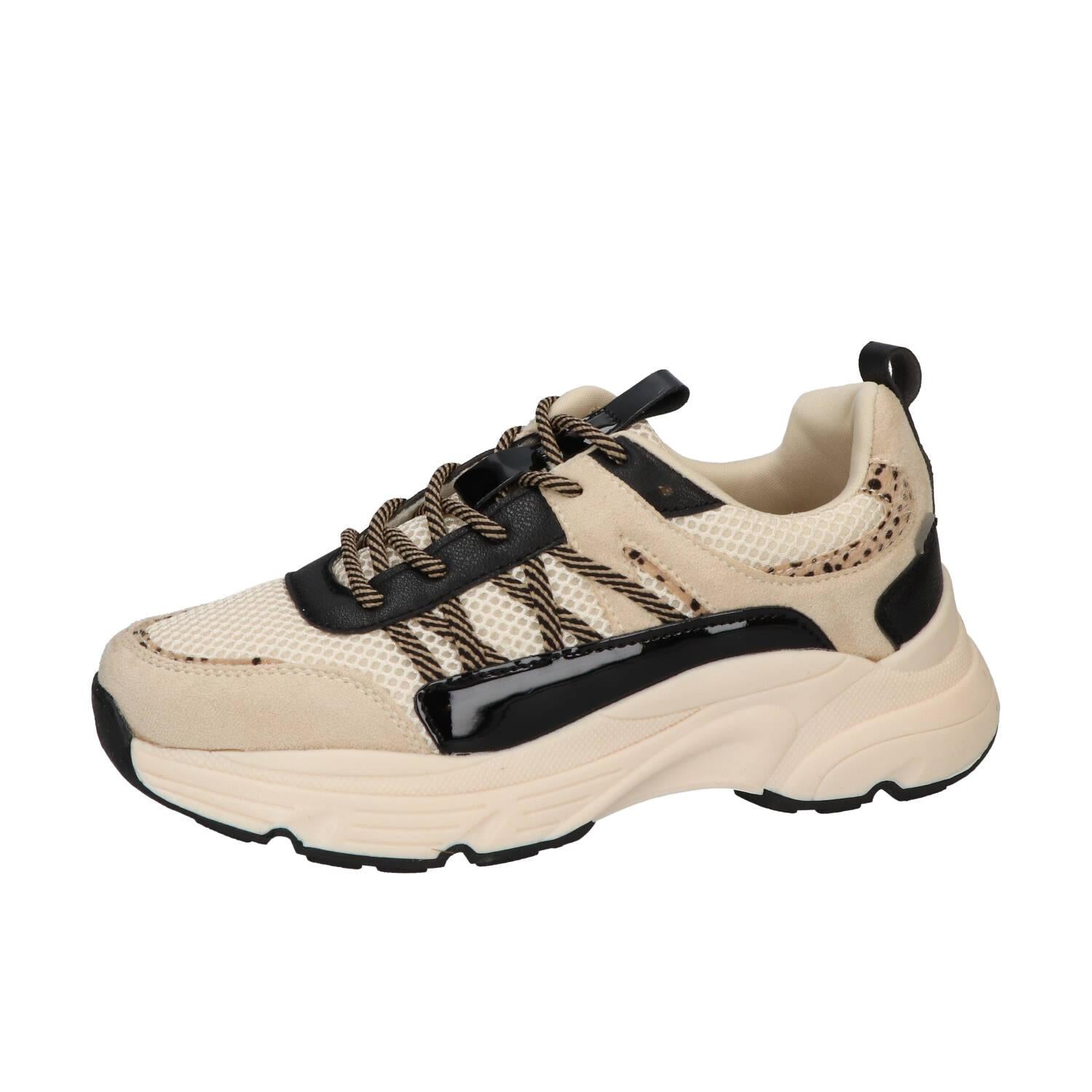 Baskets, beige clair