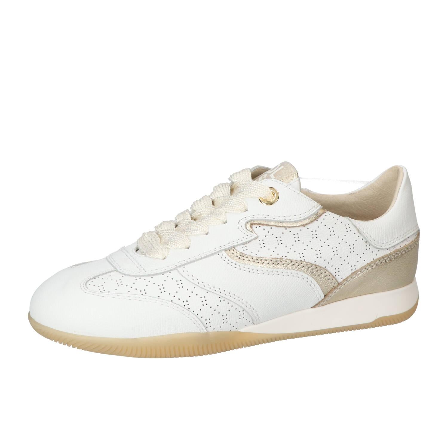 Sneakers, Wit