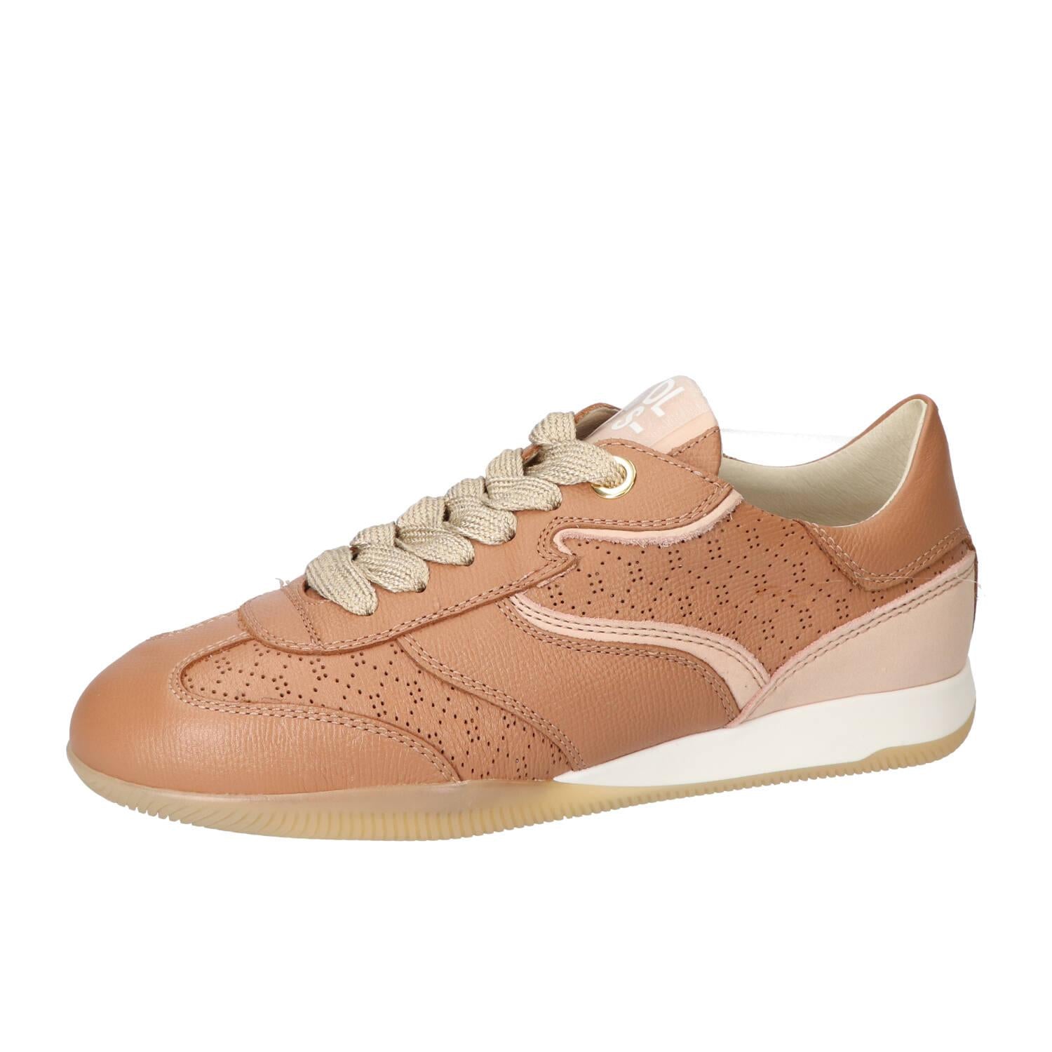 Sneakers, Cognac