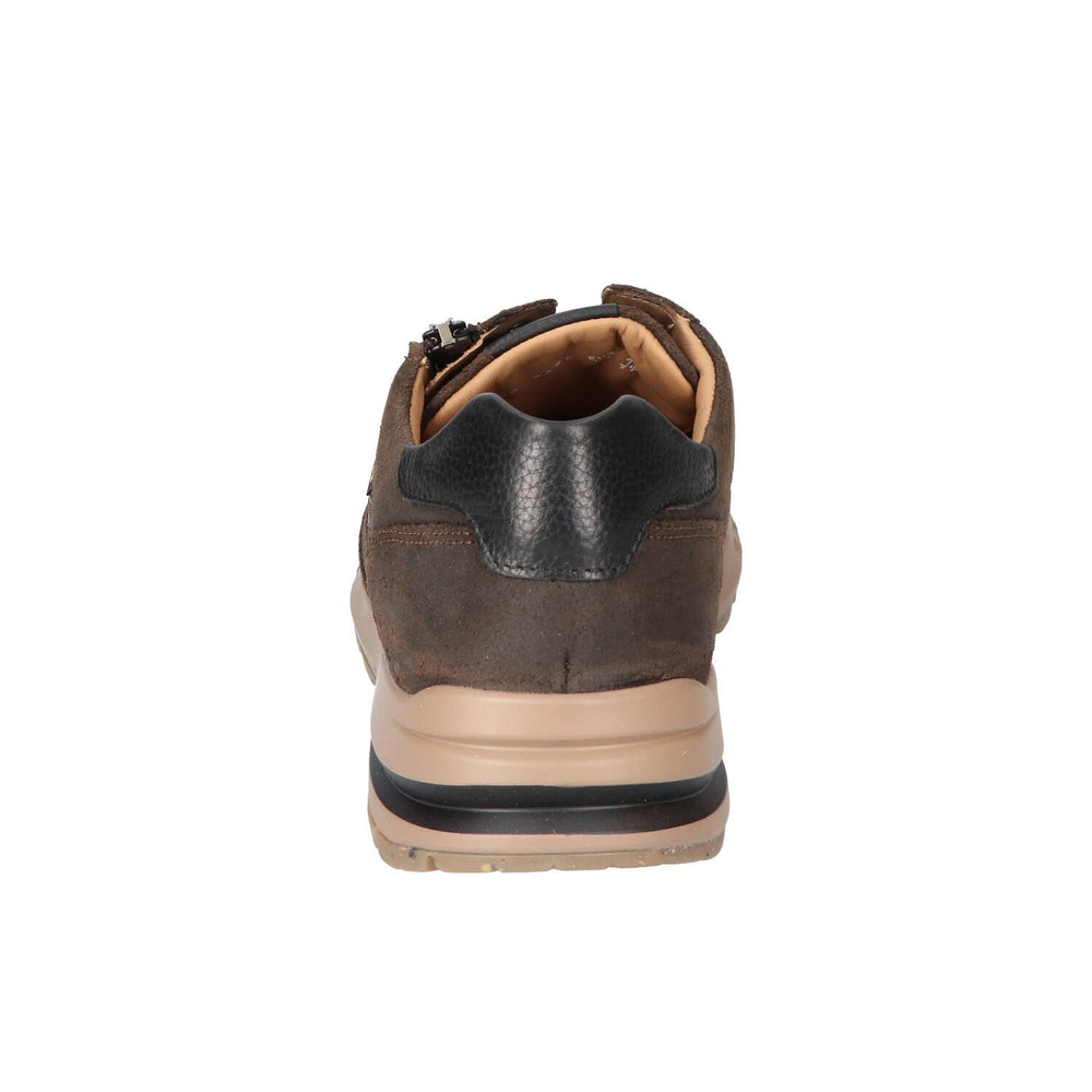 Baskets, marron foncé