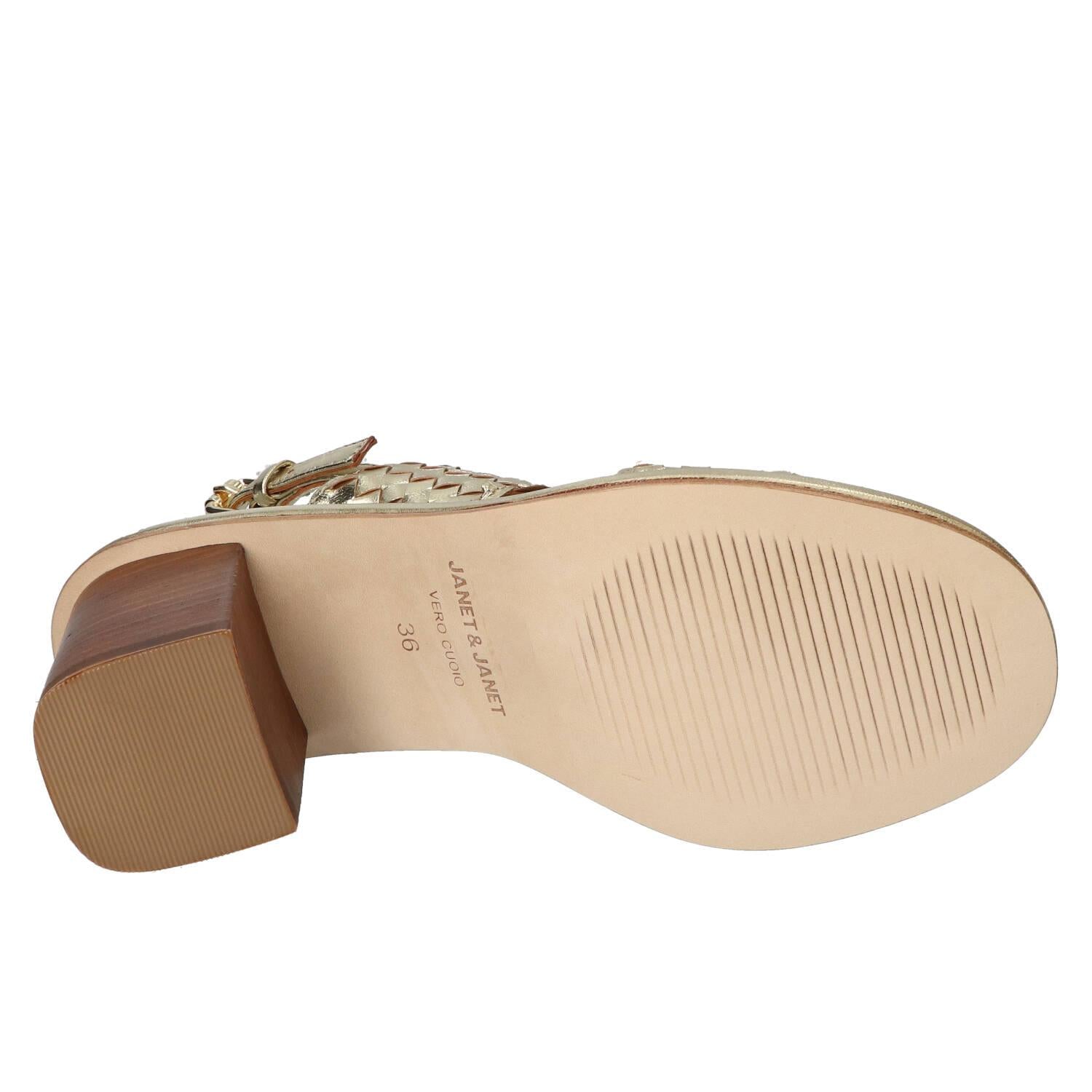 Sandalen, Goud