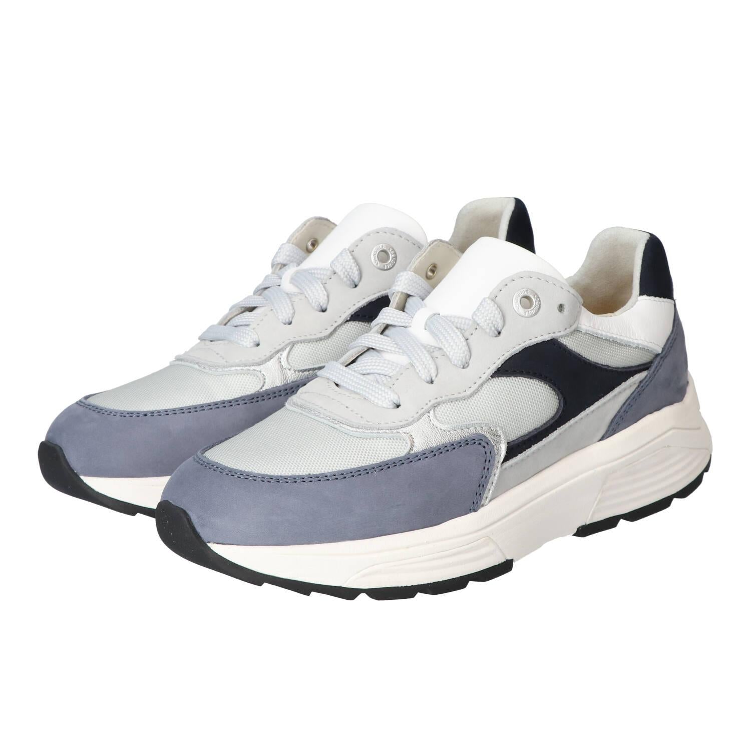 Baskets, bleu clair