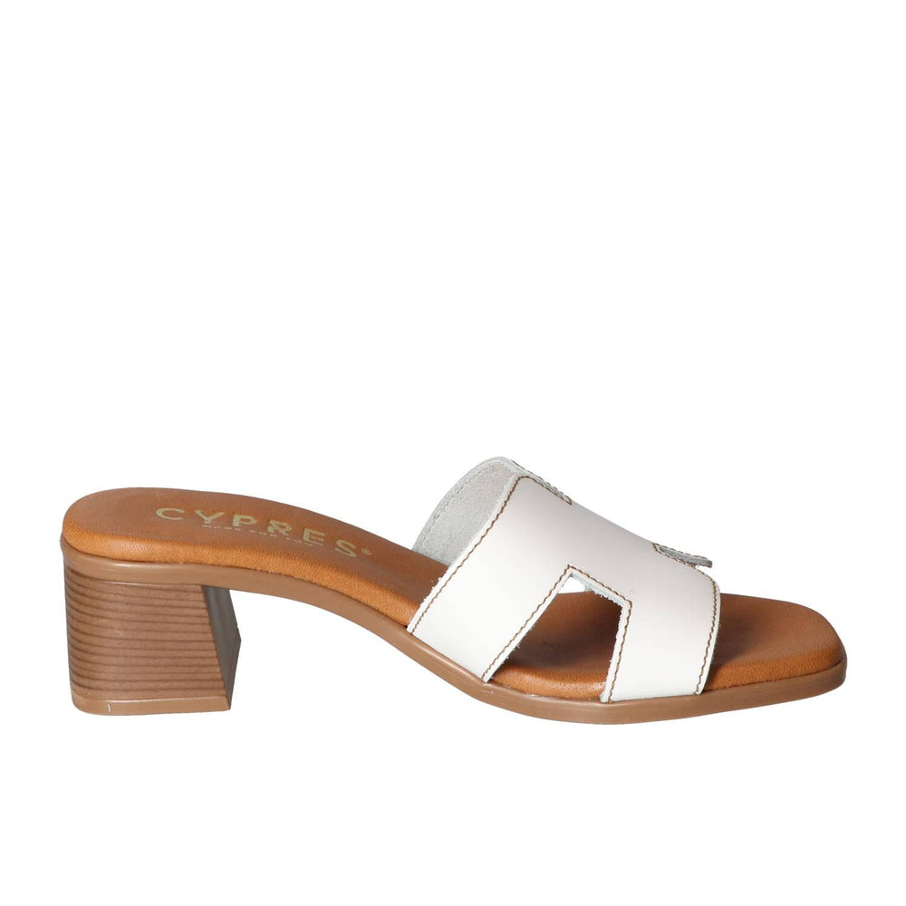 Mules, Blanc