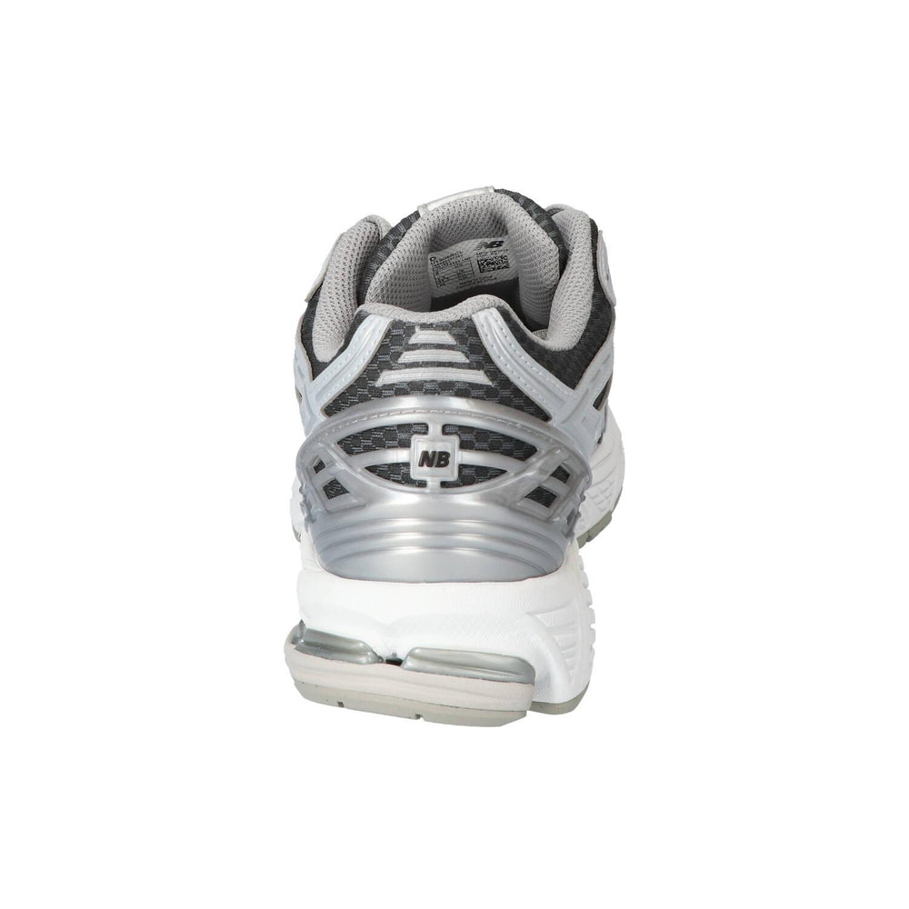 Baskets, gris
