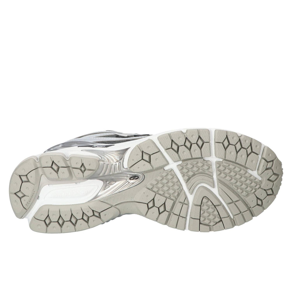Baskets, gris