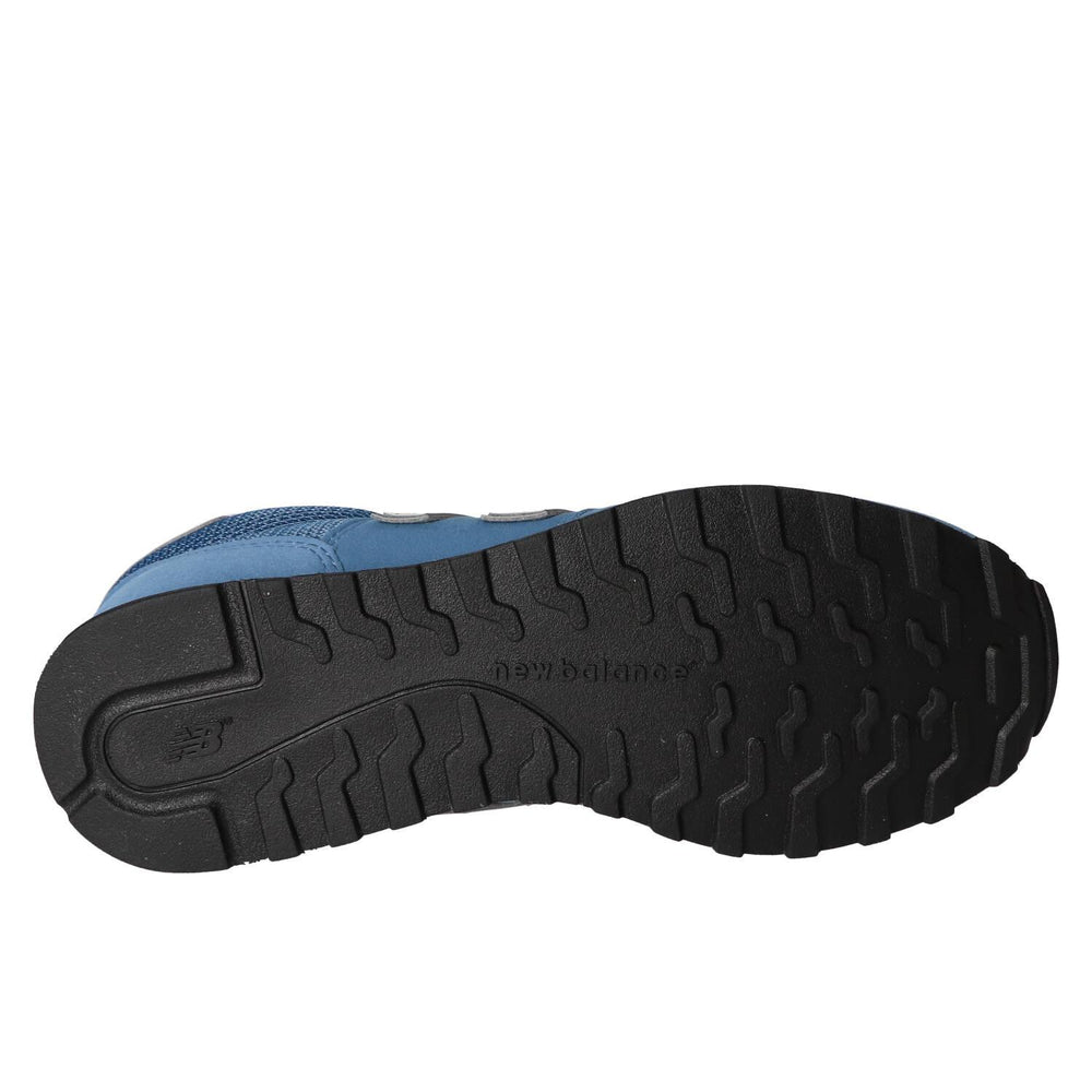 Baskets, bleu clair