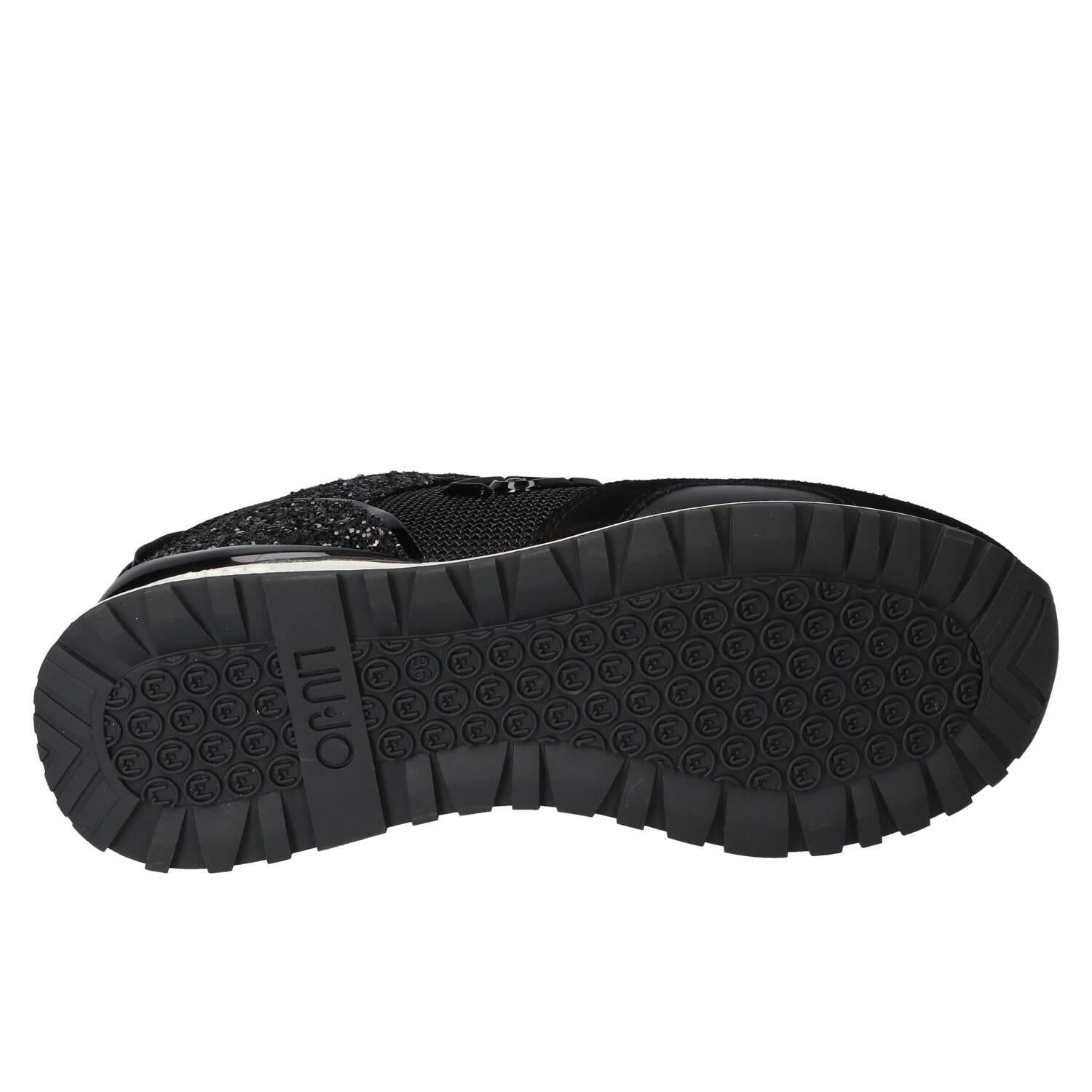 Sneakers, Zwart