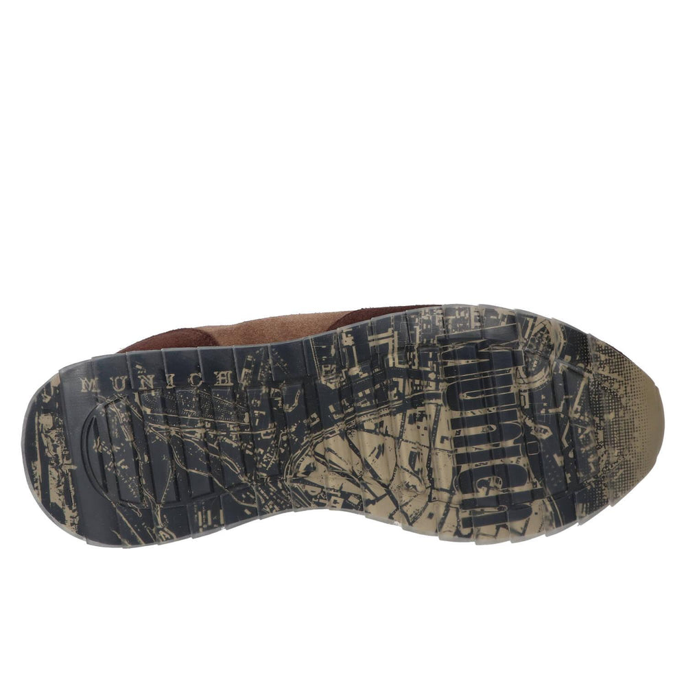 Baskets, marron foncé
