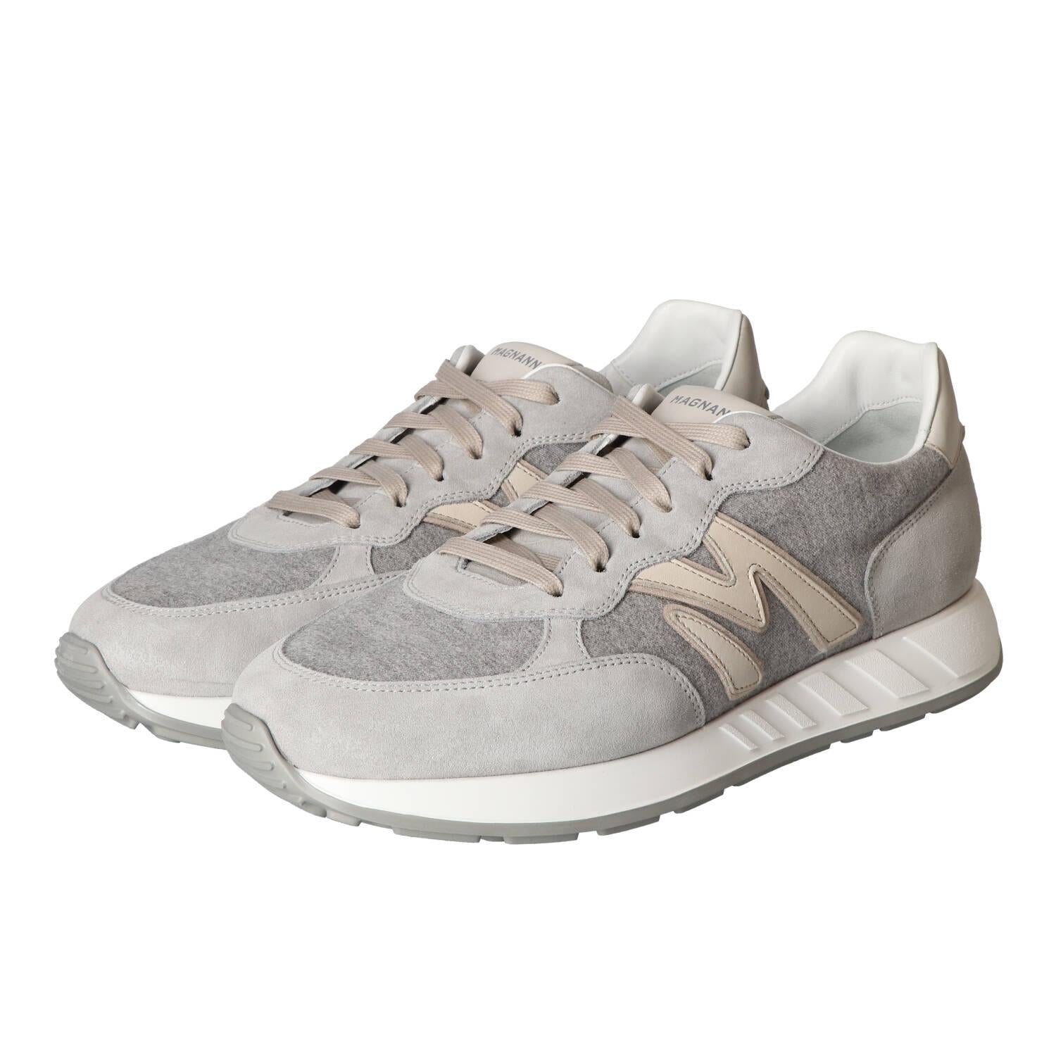 Sneakers, Lichtgrijs