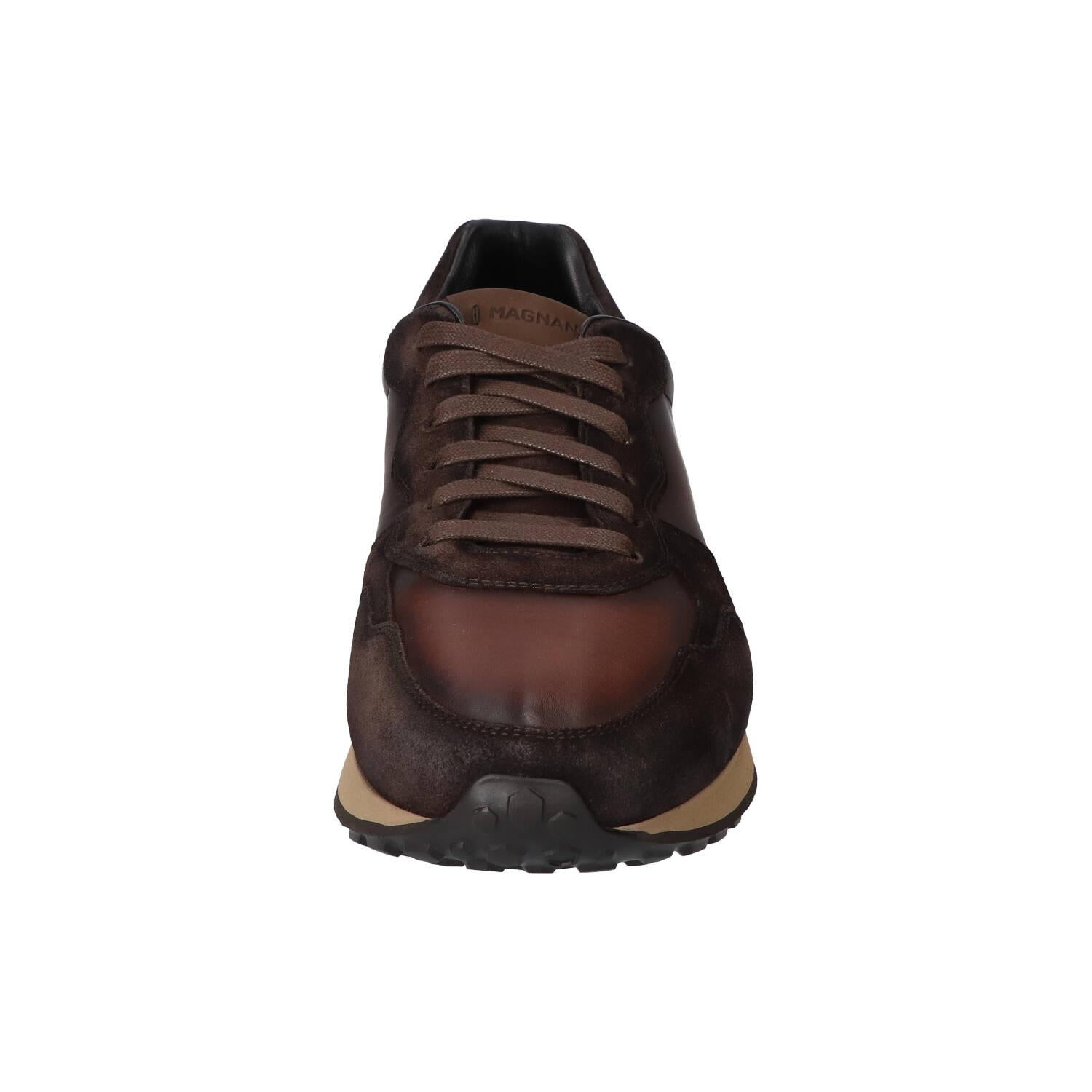Baskets, marron foncé