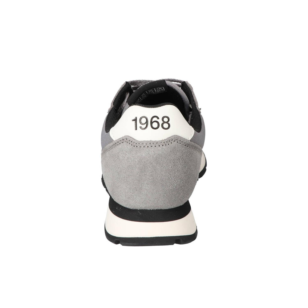 Baskets, gris clair
