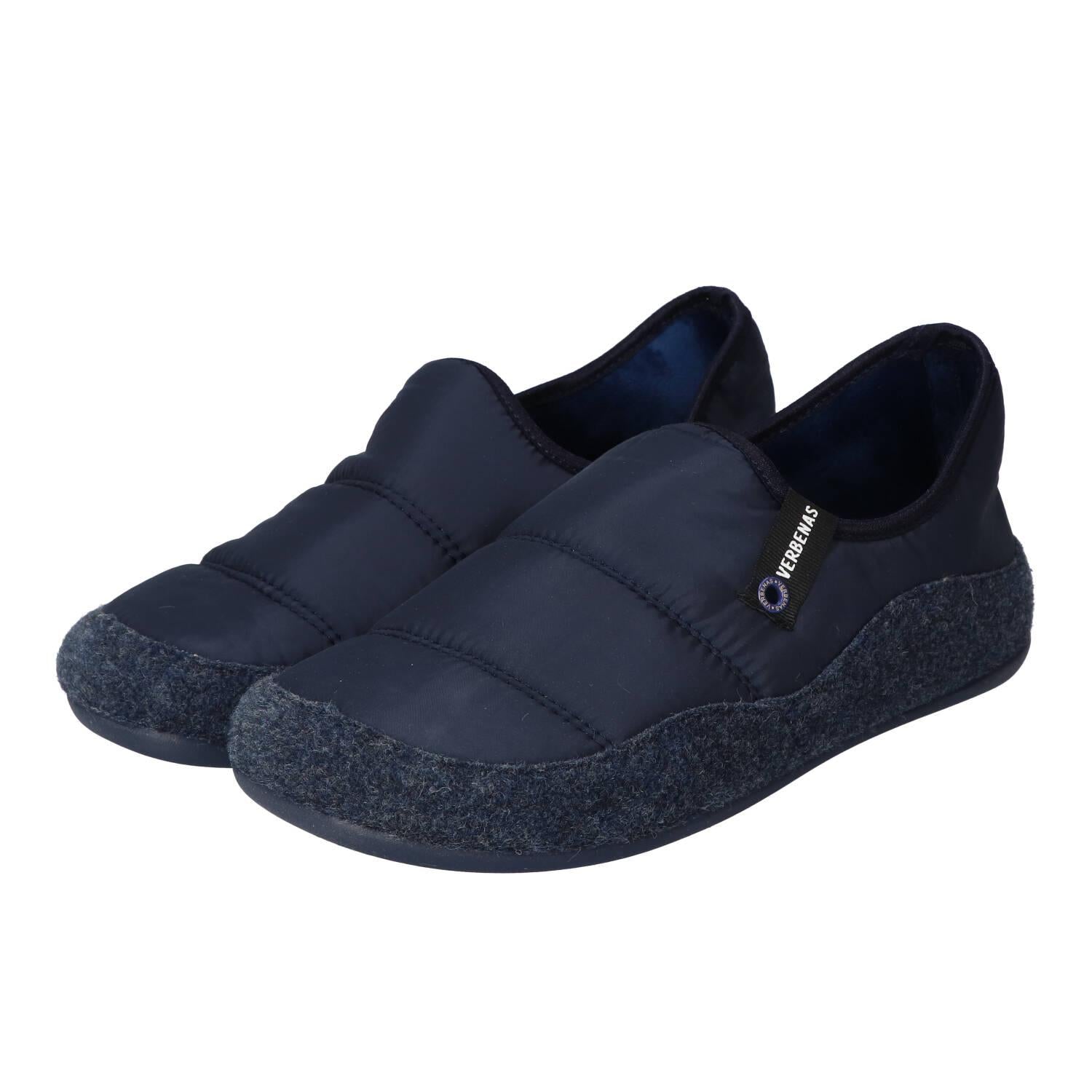 Chaussons, Bleu