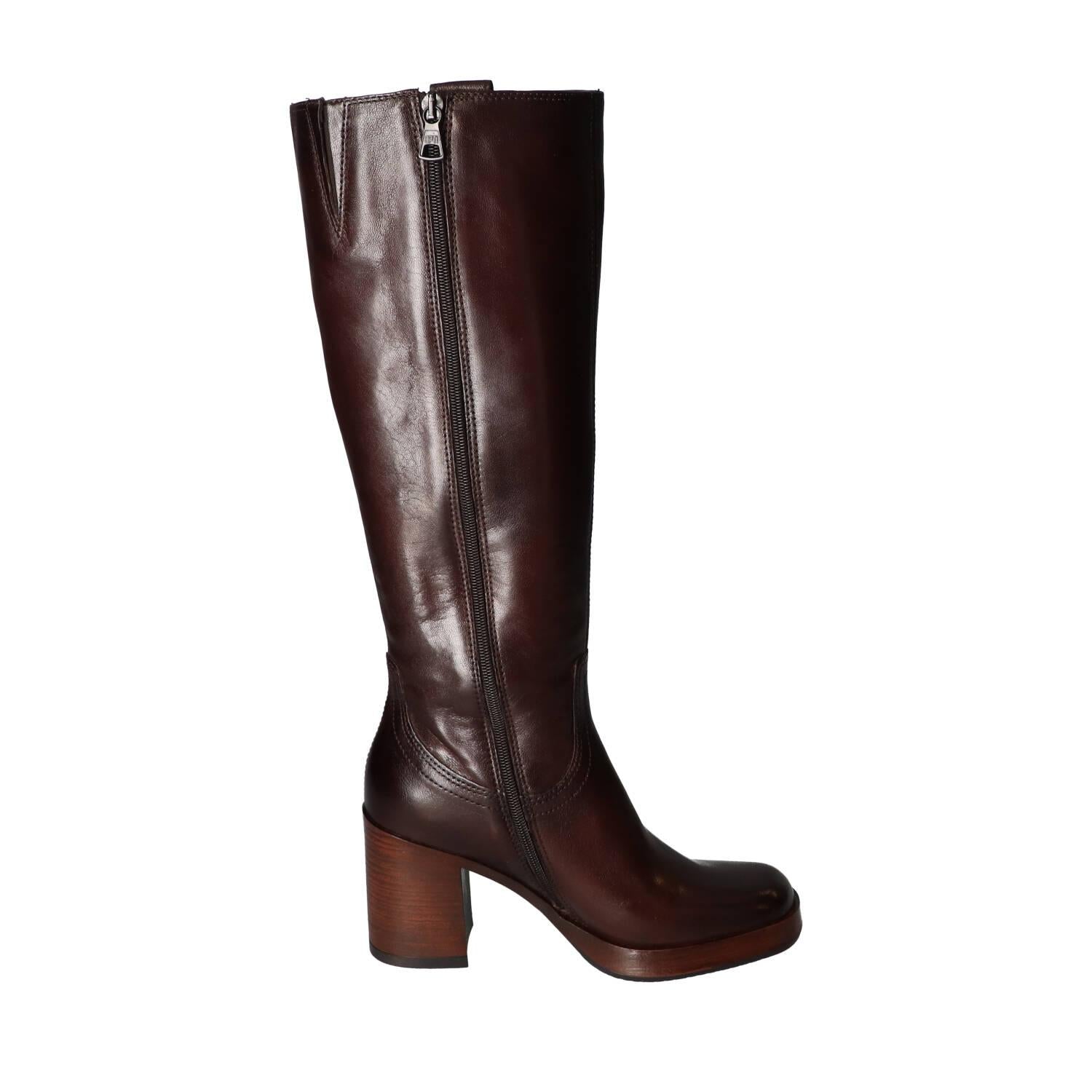 Bottes, marron foncé