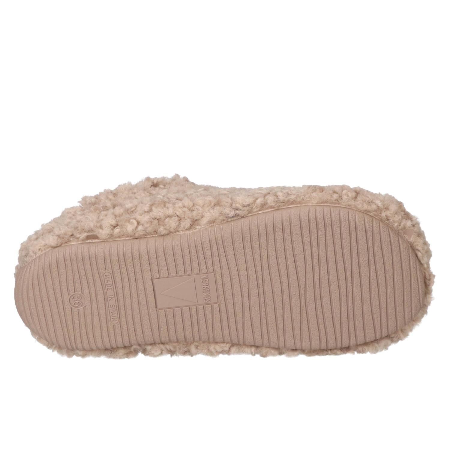 Chaussons, Cognac