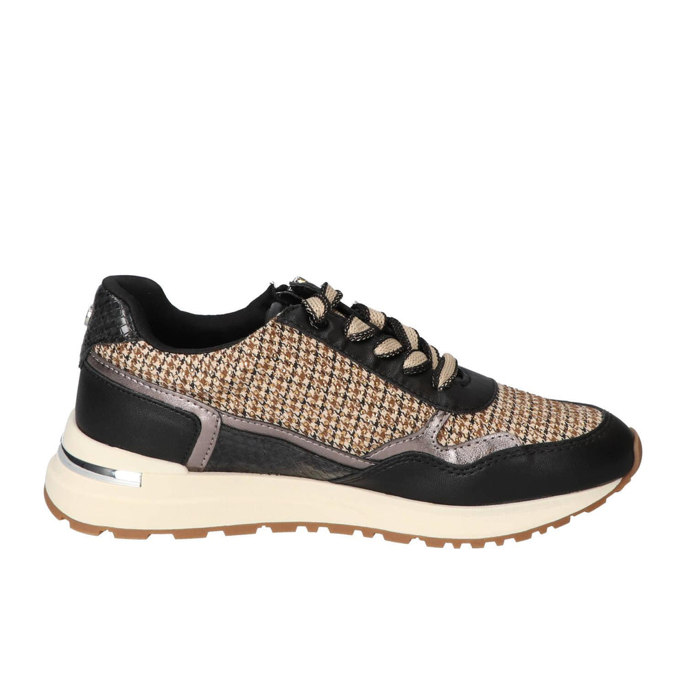 Sneakers, Zwart