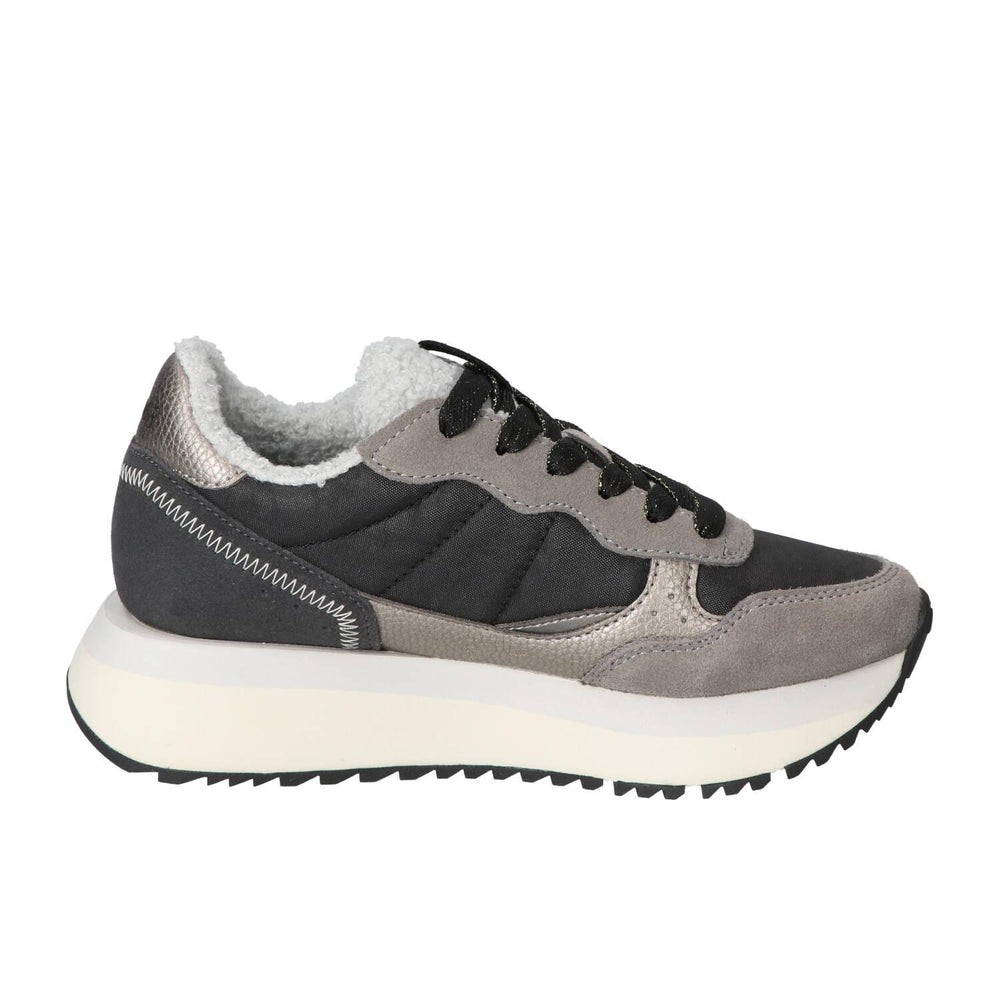 Sneakers, Zwart