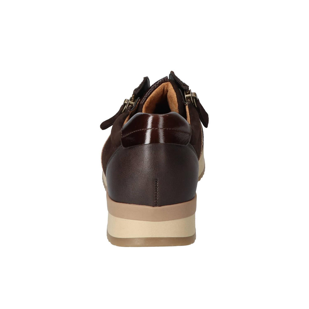 Baskets, marron foncé