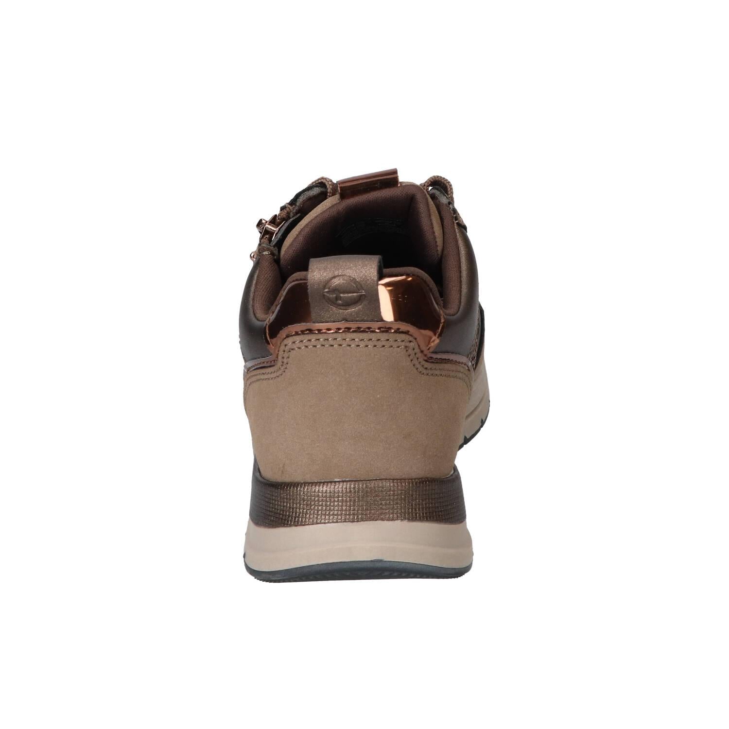 Baskets, marron foncé