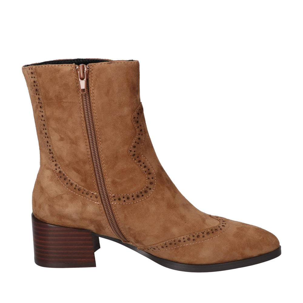 Booties, Cognac